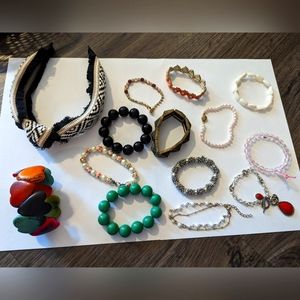 Bracelet bundle plus headband